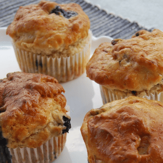 These deliciously moist and fluffy lemon blueberry muffins are gluten-free, vegan and nut-free, so that everyone can enjoy them! | Find more allergy friendly recipes at accidentallycrunchy.com